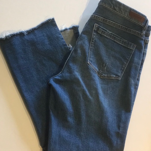 Uneven Hem Straight - Picture 7 of 8